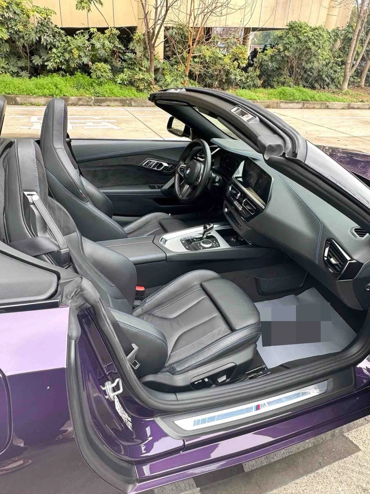 BMW Z4 (Imported) 2023 Z4 sDrive25i 2.0T M Sports Obsidian Night Suit Automatic Gear 8