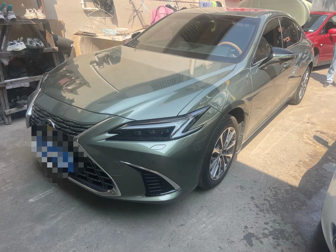 Open image lightbox: Lexus ES (Imported) 2025 ES200 2.0 Stepless Edition Automatic Gear
