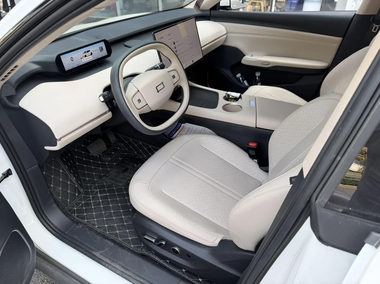 Bestune 2026 Yueyi 08 240 Plus automatic gear 3