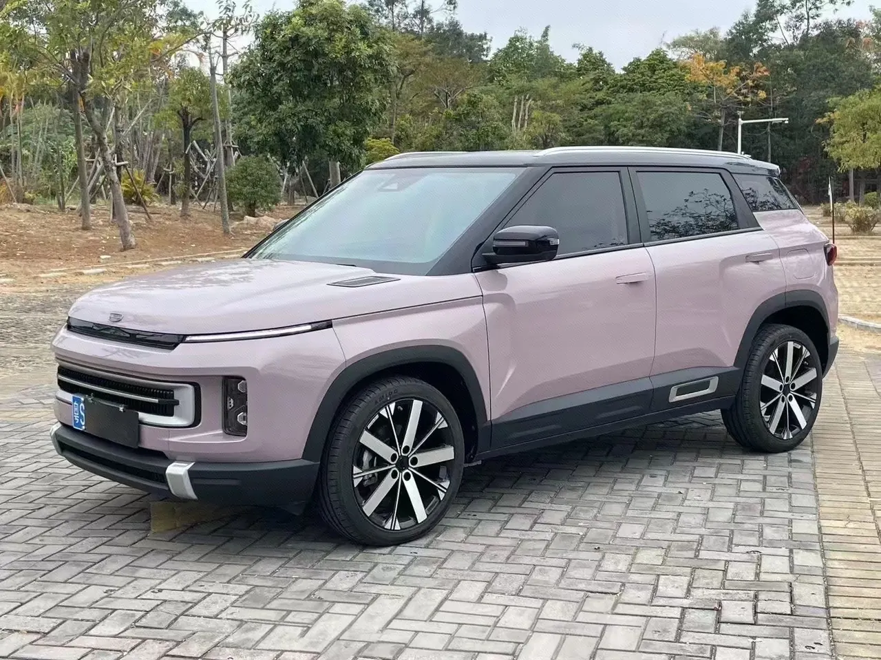 Geely 2023 icon 1.5TD chocolate alcohol version of automatic gear - View 1