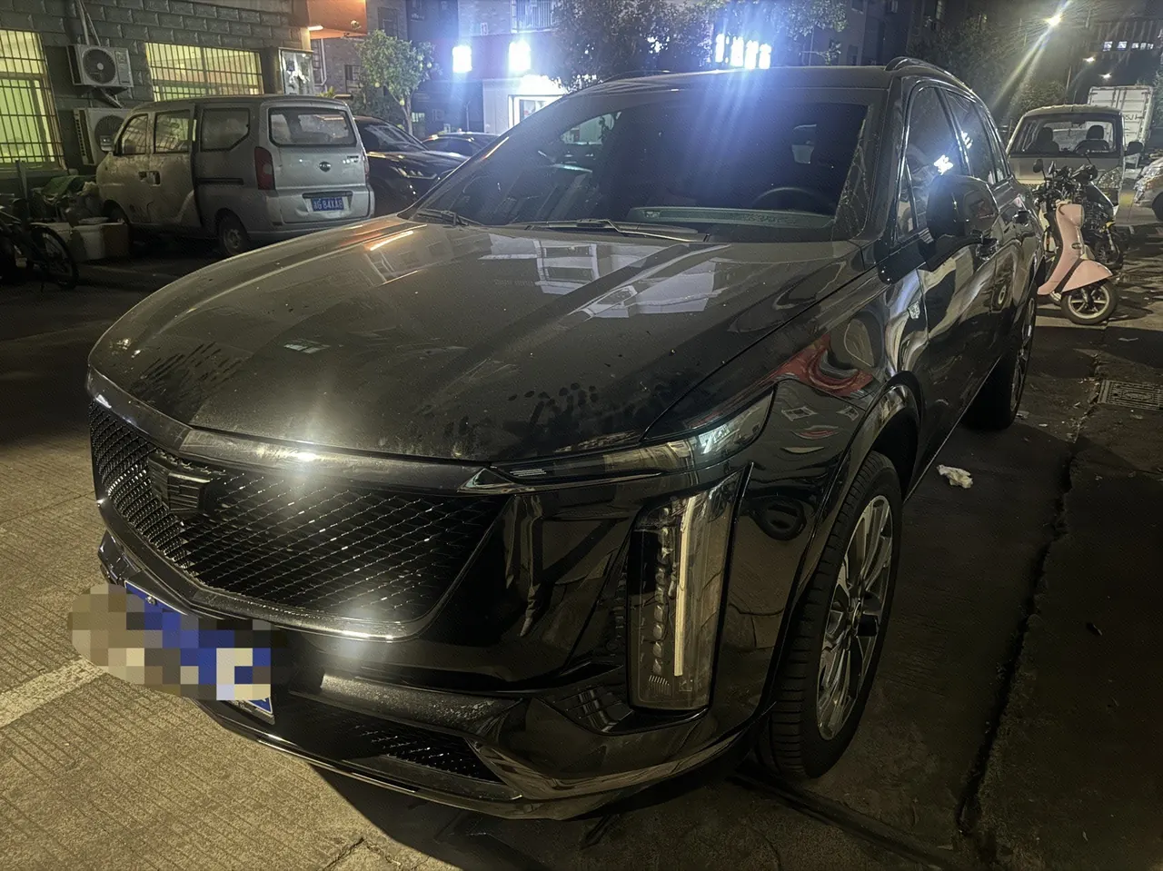 Open image lightbox: Cadillac 2025 XT5 48V 2.0T Platinum Automatic Gear