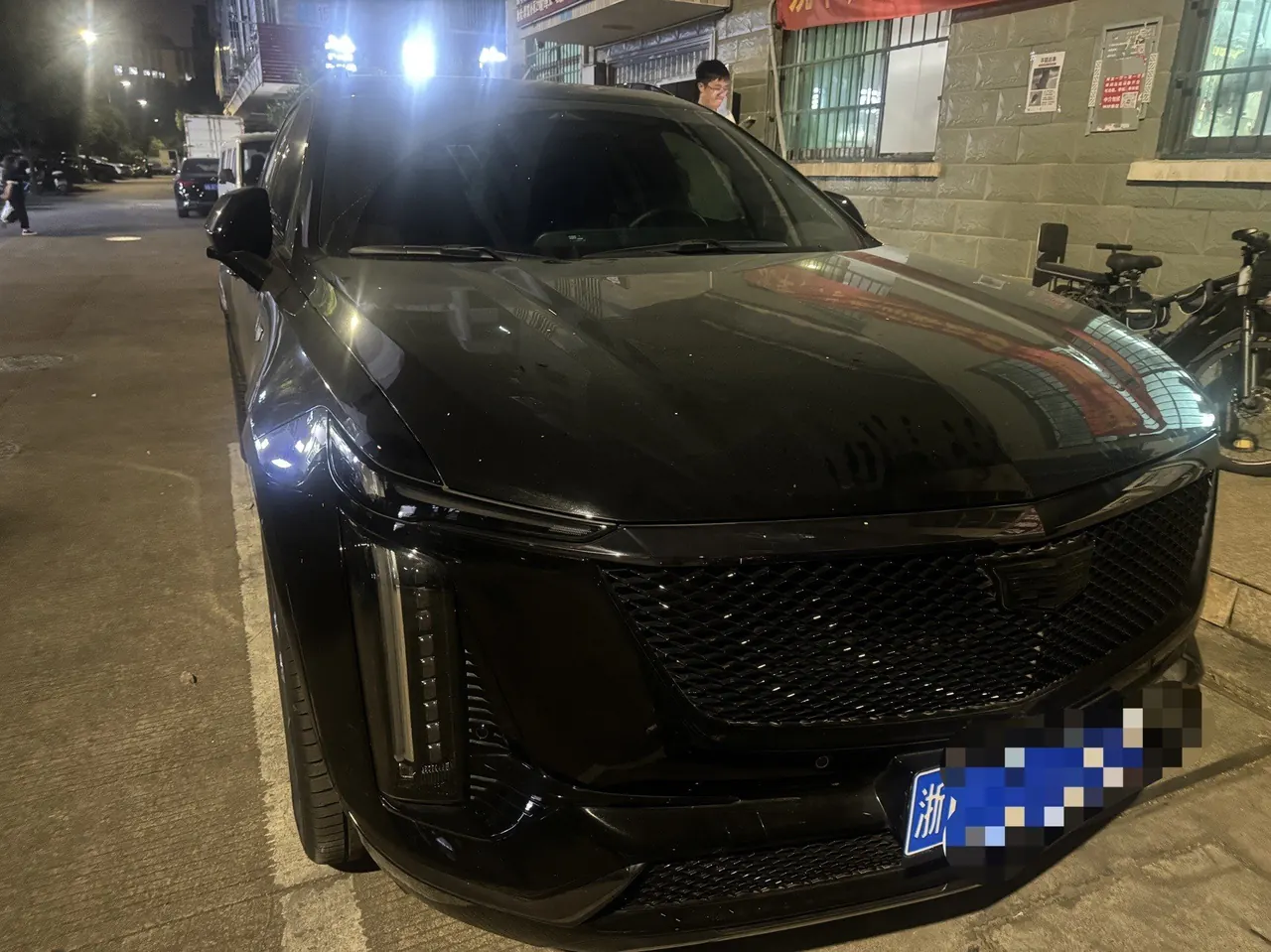 Cadillac 2025 XT5 48V 2.0T Platinum Automatic Gear 2