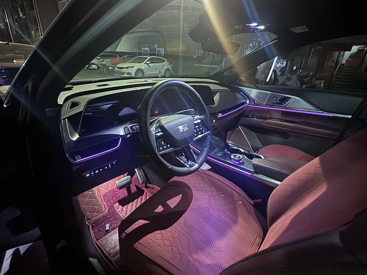Cadillac 2025 XT5 48V 2.0T Platinum Automatic Gear 4