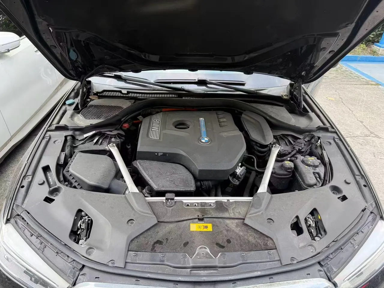 BMW 5 series new energy 2020 530Le 2.0T luxury package automatic gear 4