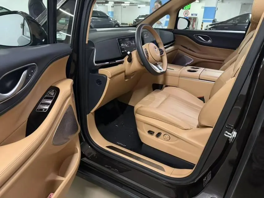 Voyah 2025 dreamers PHEV 1.5T four-wheel drive flagship dry Kun version automatic gear 3