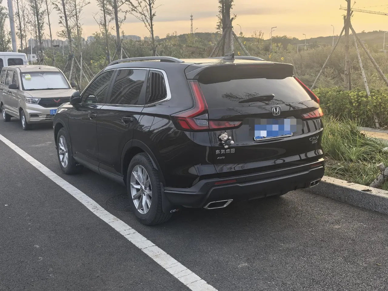 Honda 2024 CR-V 1.5T Stepless 240TURBO Four-wheel Drive Premium Edition 5-seat Automatic Gear 3
