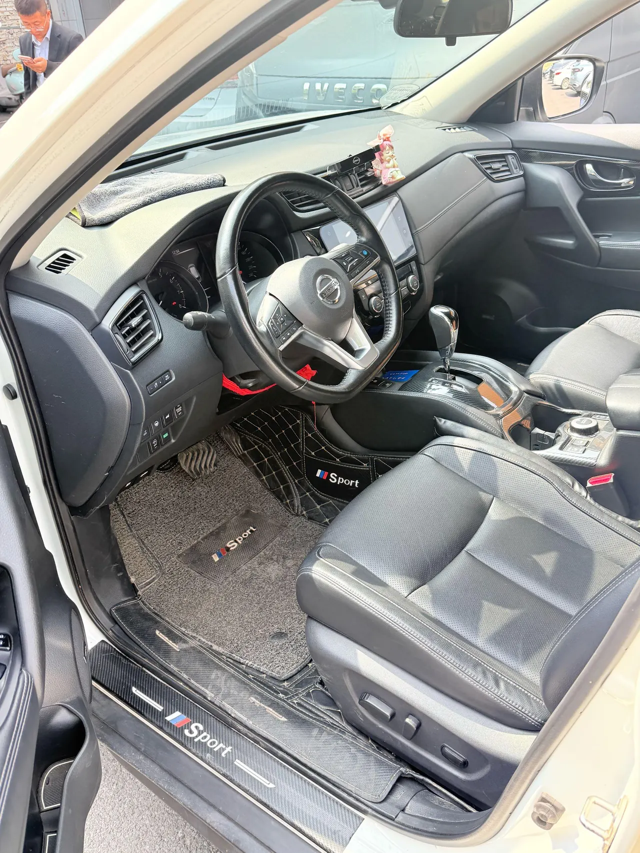 Nissan 2020 Qijun 2.5 stepless XL ITS four-wheel drive luxury pilot version automatic gear 3