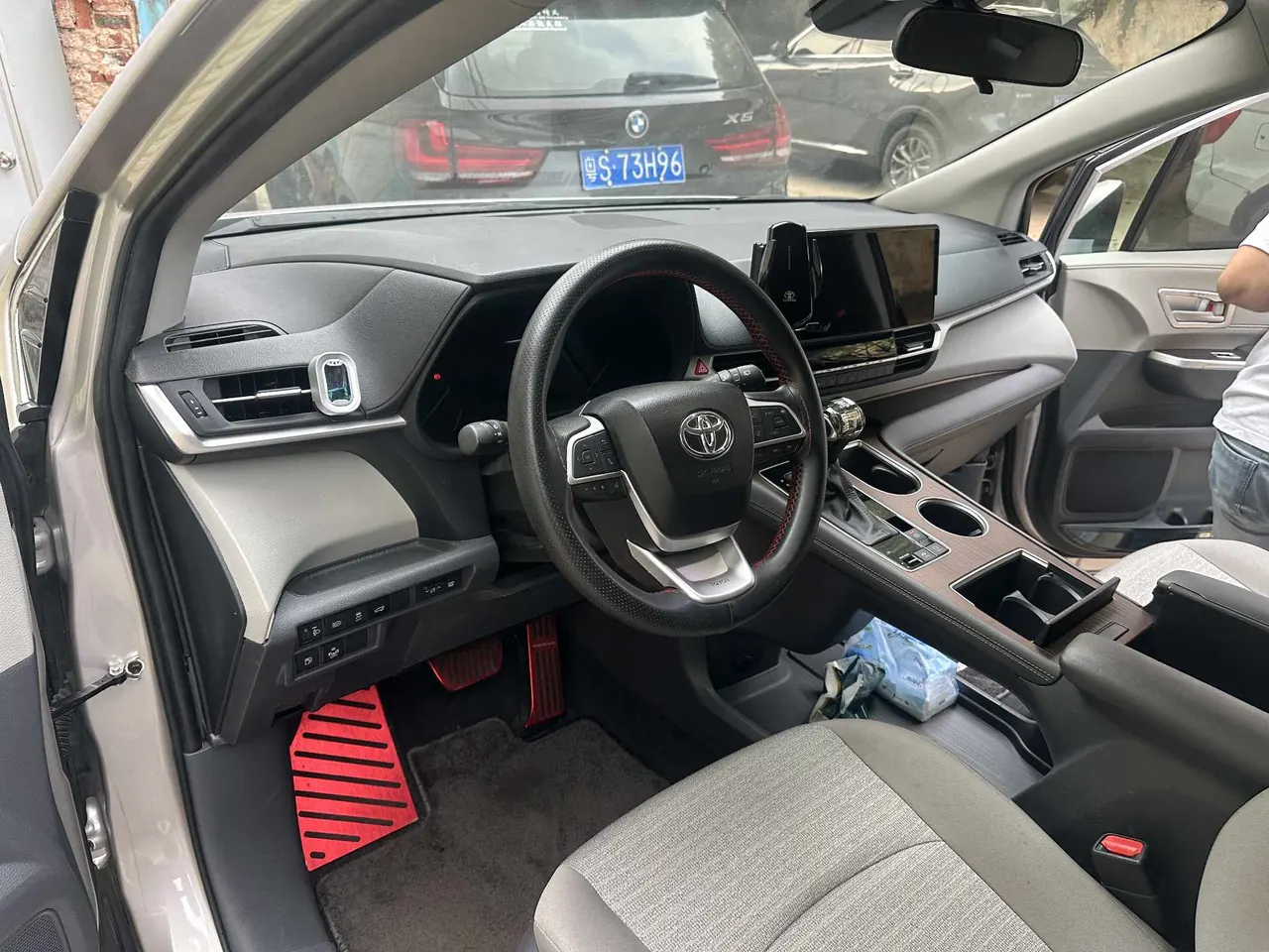 Toyota 2024 Sana 2.5 Stepless Comfort Edition Automatic Gear 3