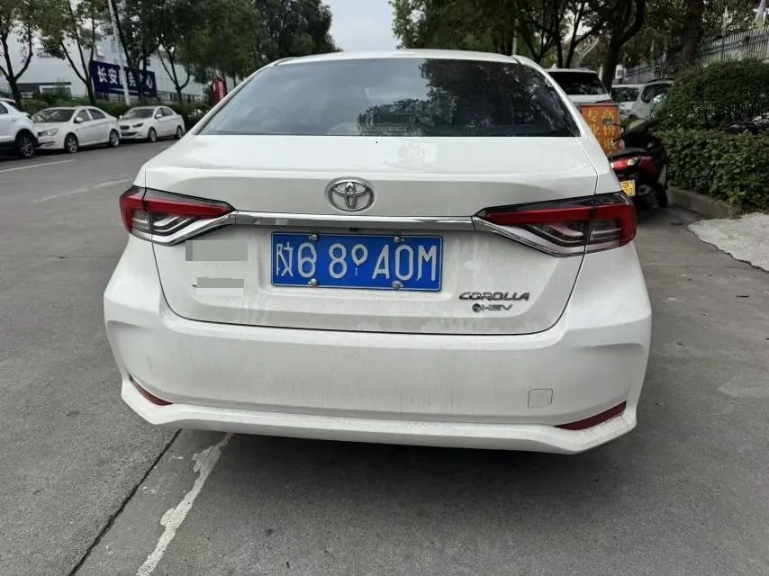 Toyota 2024 Corolla Double Engine 1.8 Stepless Intelligent Electric Hybrid Elite Automatic Gear 3