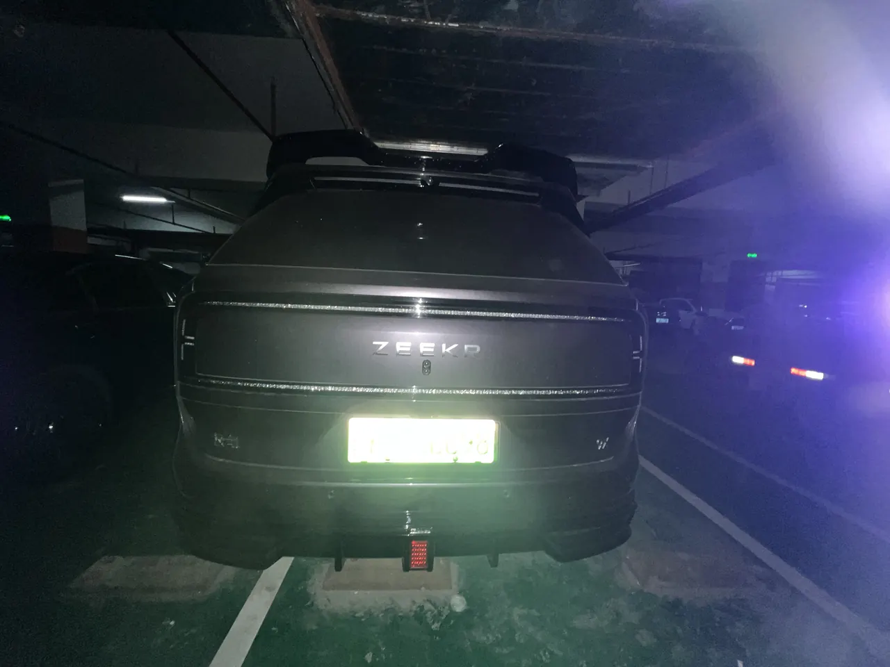 Zeekr 2025 Zeekr 9X 2.0T Hyper Edition 70kWh Automatic Gear 2