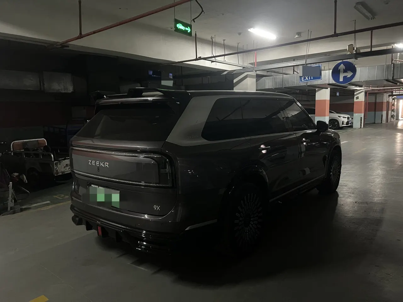 Zeekr 2025 Zeekr 9X 2.0T Hyper Edition 70kWh Automatic Gear 4