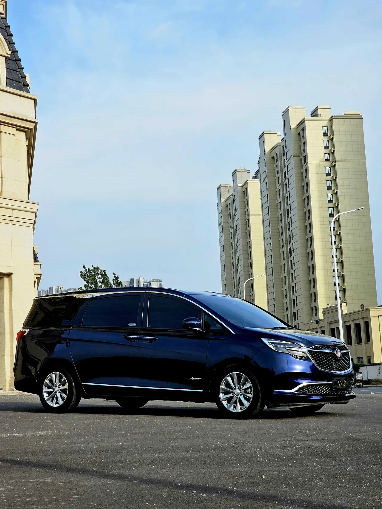 Buick 2021 GL8 Avenir 2.0T 4-seat Zunli Edition Automatic Gear 2