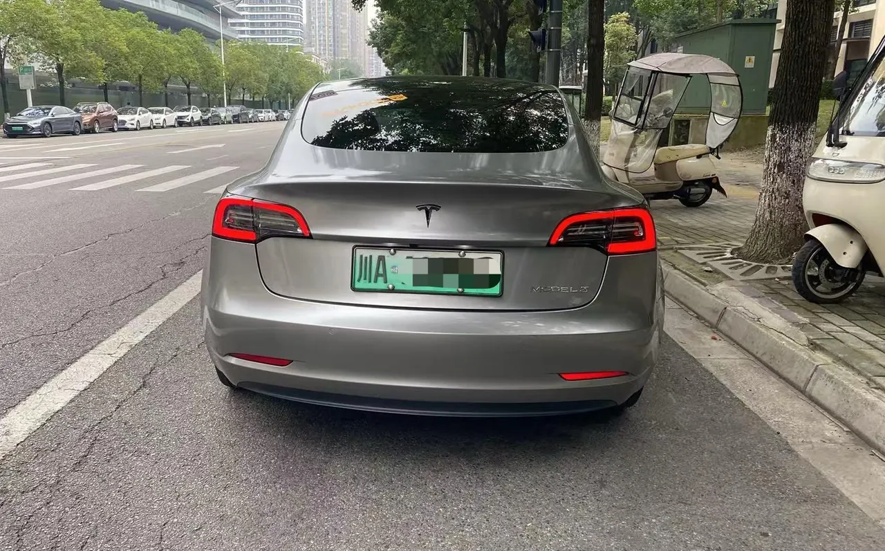 Tesla 2022 Model 3 rear-wheel drive version of automatic transmission 5