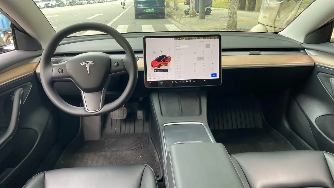 Tesla 2022 Model 3 rear-wheel drive version of automatic transmission 8