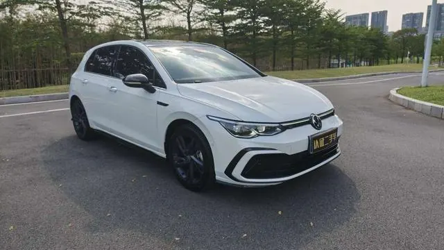 Volkswagen 2021 Golf 8 R-Line 1.4TSI 280TSI Automatic 3