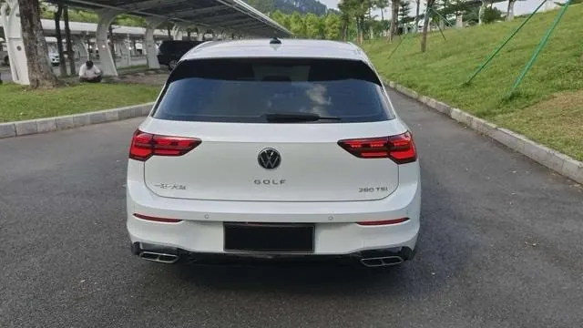 Volkswagen 2021 Golf 8 R-Line 1.4TSI 280TSI Automatic 8