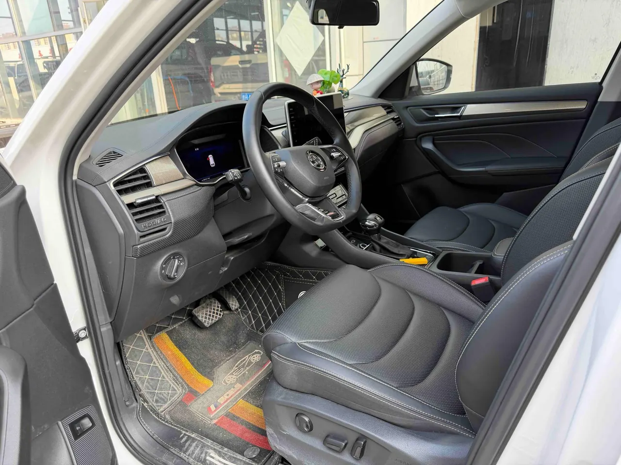 Skoda 2022 Kodiak 2.0TSI TSI 16500.00g Drive Luxury Edition 7-seat Automatic Gear 3
