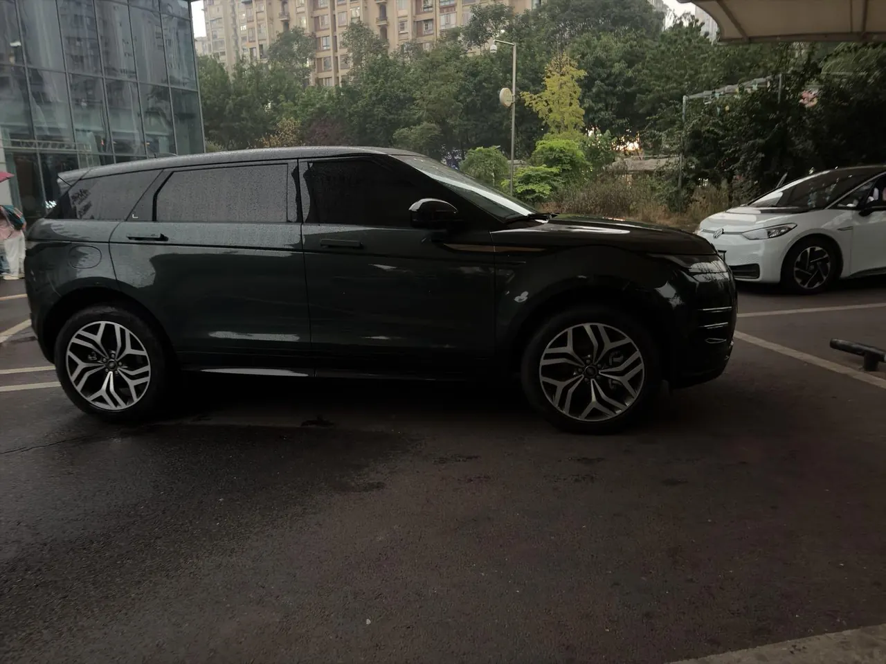 Land Rover 2021 Range Rover Aurora L 48V 2.0T 249PS R-Dynamic First edition First Edition Automatic Gear 3