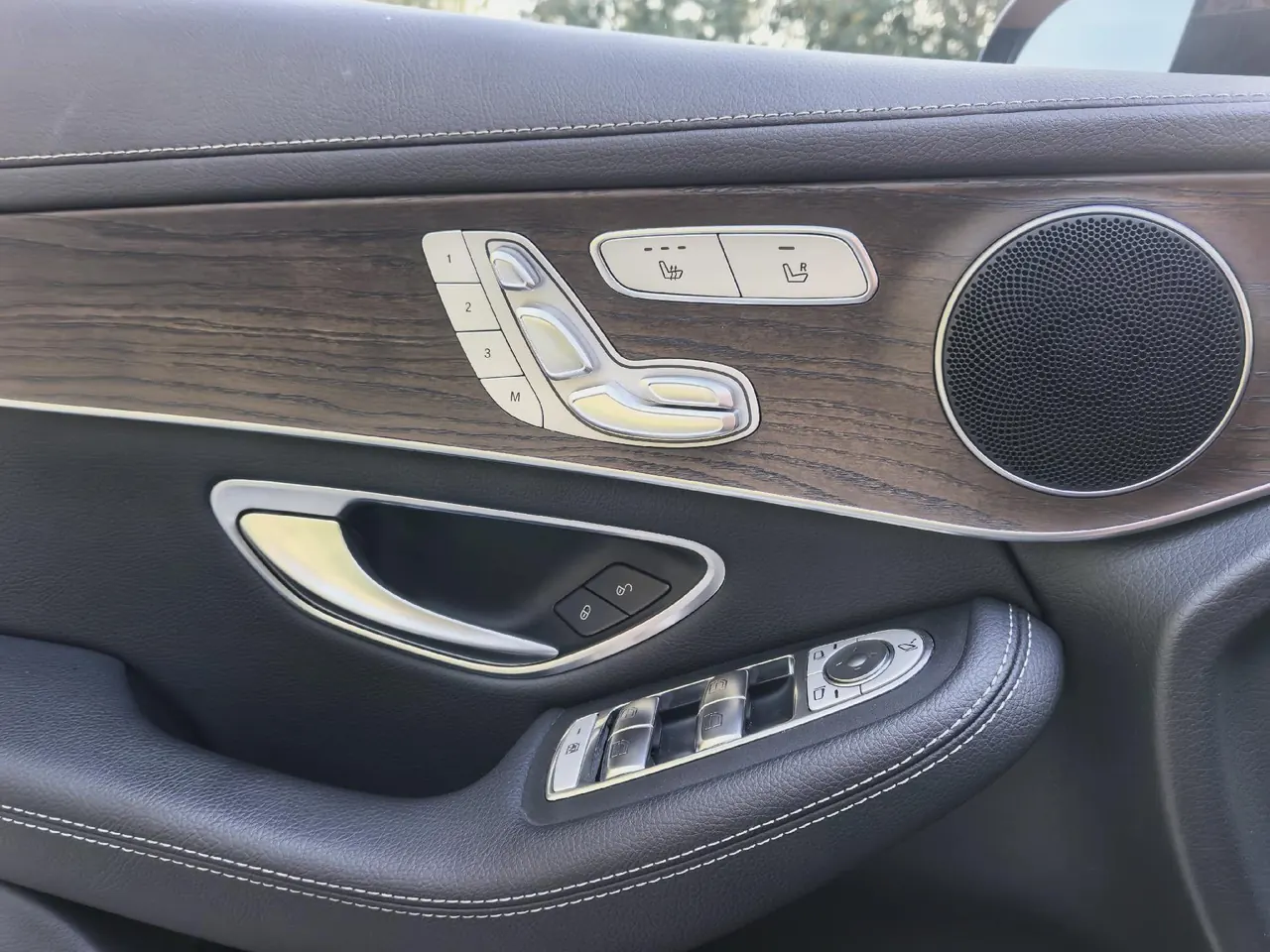 Mercedes Benz 2022 GLC 260 L 4MATIC 2.0T Luxury (Change 2) Automatic Gear 4