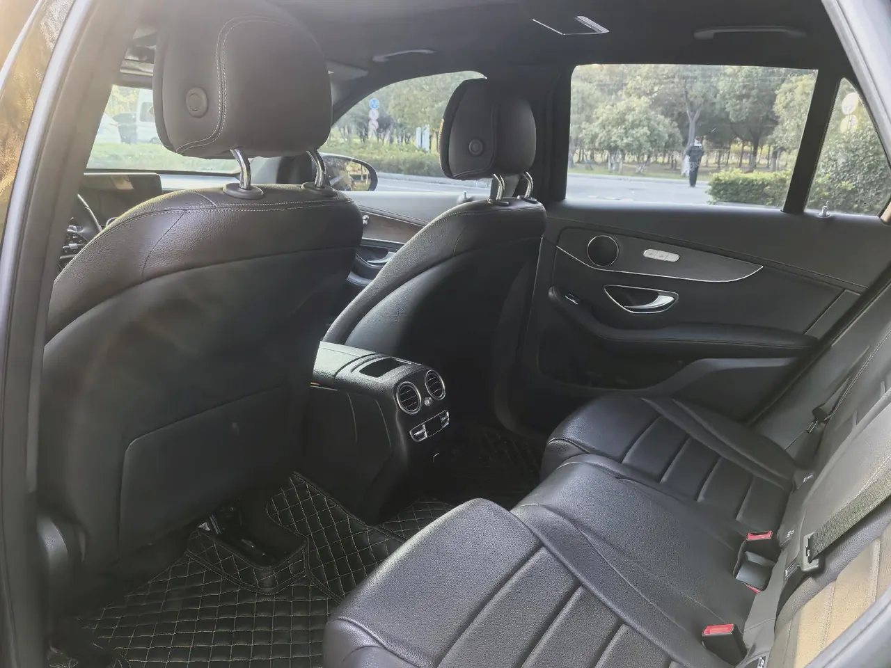 Mercedes Benz 2022 GLC 260 L 4MATIC 2.0T Luxury (Change 2) Automatic Gear 5