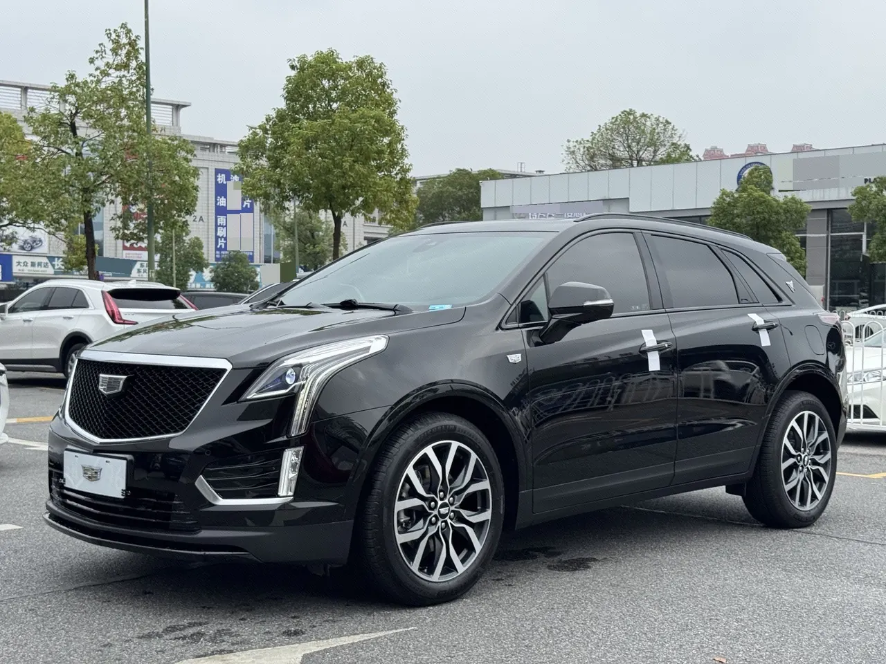 打开图片灯箱:Cadillac 2024 XT5 48V 2.0T 4-wheel drive luxury (hummingbird version) automatic gear