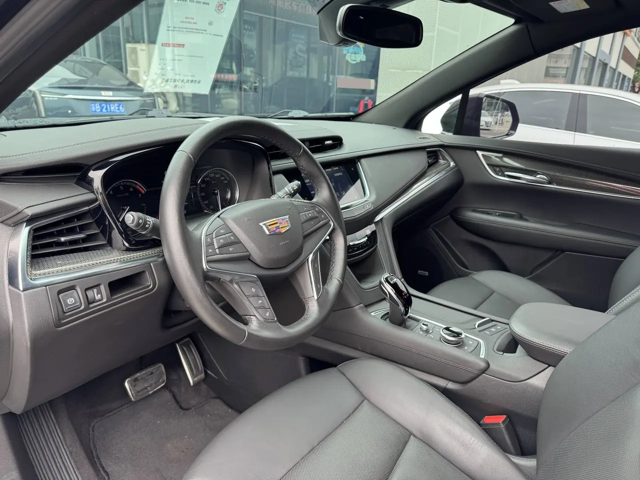 Cadillac 2024 XT5 48V 2.0T 4-wheel drive luxury (hummingbird version) automatic gear 3