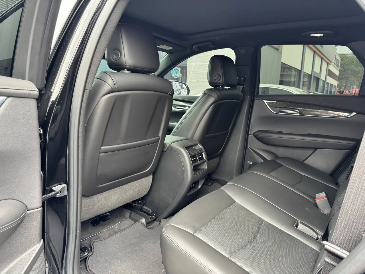 Cadillac 2024 XT5 48V 2.0T 4-wheel drive luxury (hummingbird version) automatic gear 5