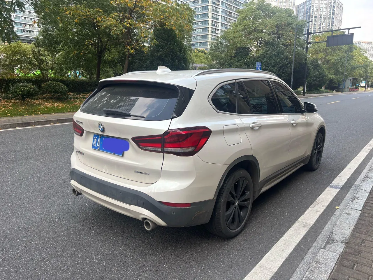 BMW 2021 X1 sDrive20Li 1.5T fashion (modified) automatic gear 2