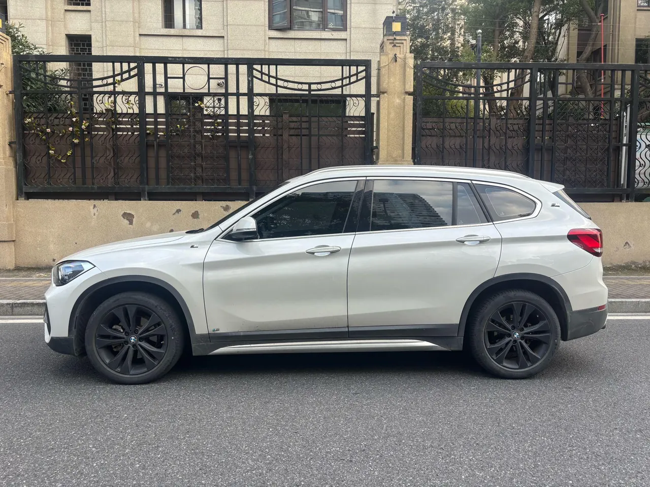 BMW 2021 X1 sDrive20Li 1.5T fashion (modified) automatic gear 3
