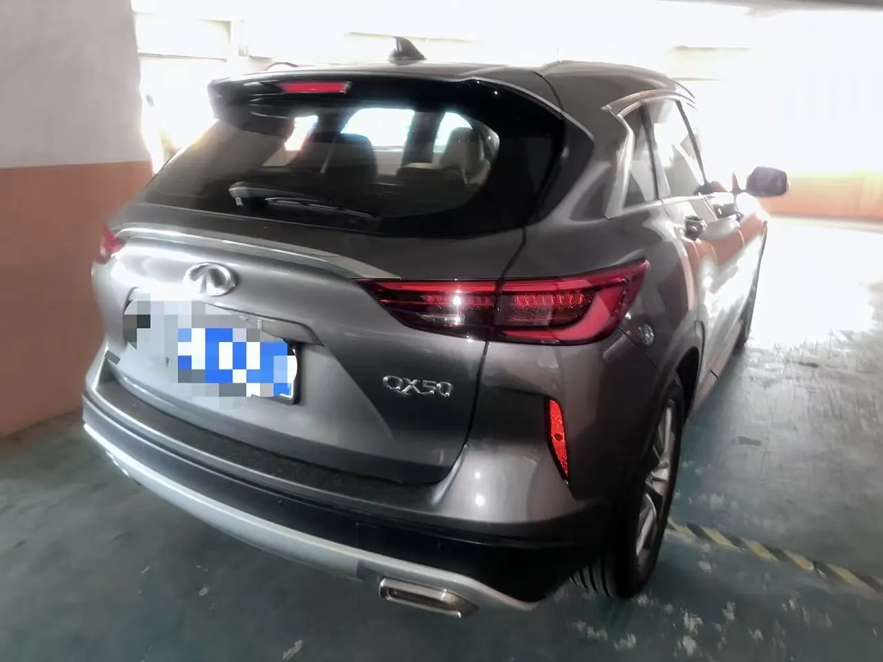 Infiniti 2022 QX50 2.0T Stepless Four-wheel Drive Elite Edition Automatic Gear 2