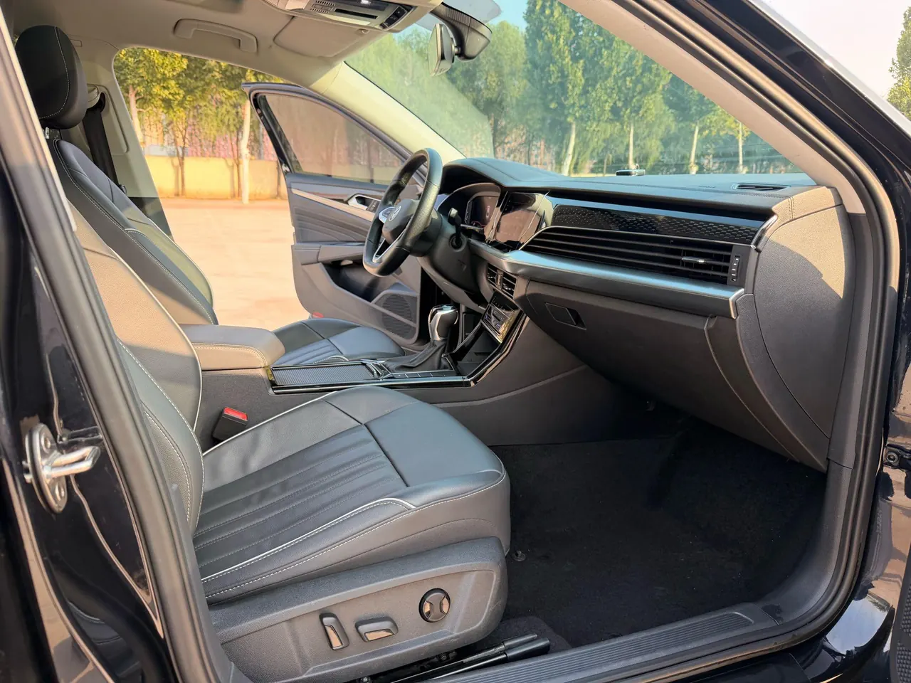Volkswagen 2022 Passat 2.0TSI 330TSI Star Elite Edition Automatic Gear 12