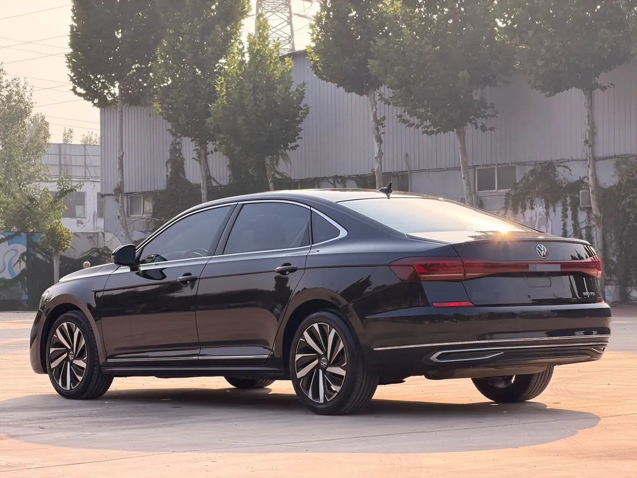 Volkswagen 2022 Passat 2.0TSI 330TSI Star Elite Edition Automatic Gear 5