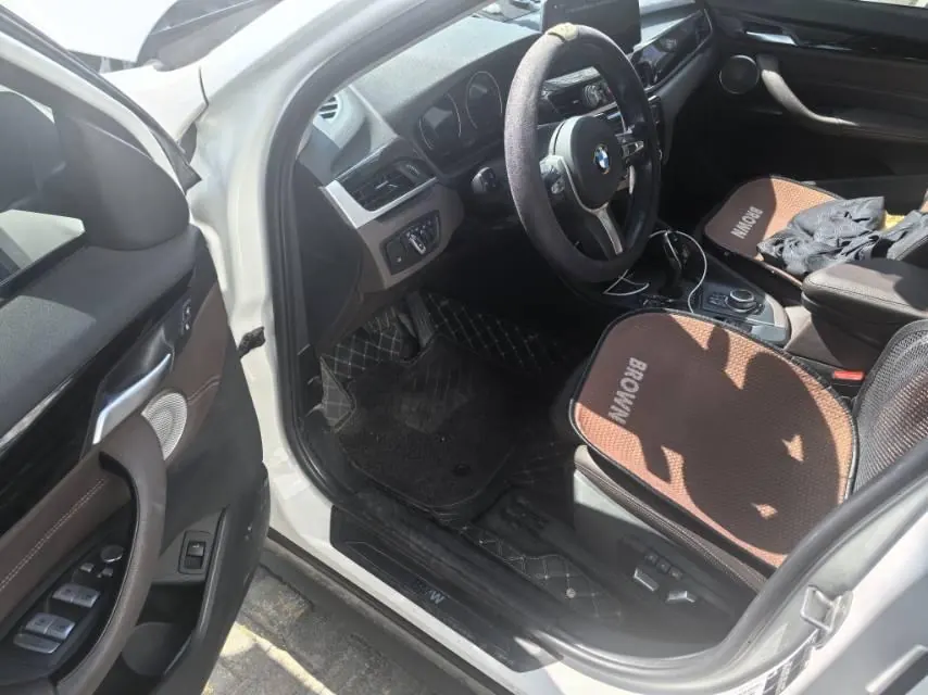 BMW 2022 X1 sDrive25Li 2.0T Leading Automatic Gear 5