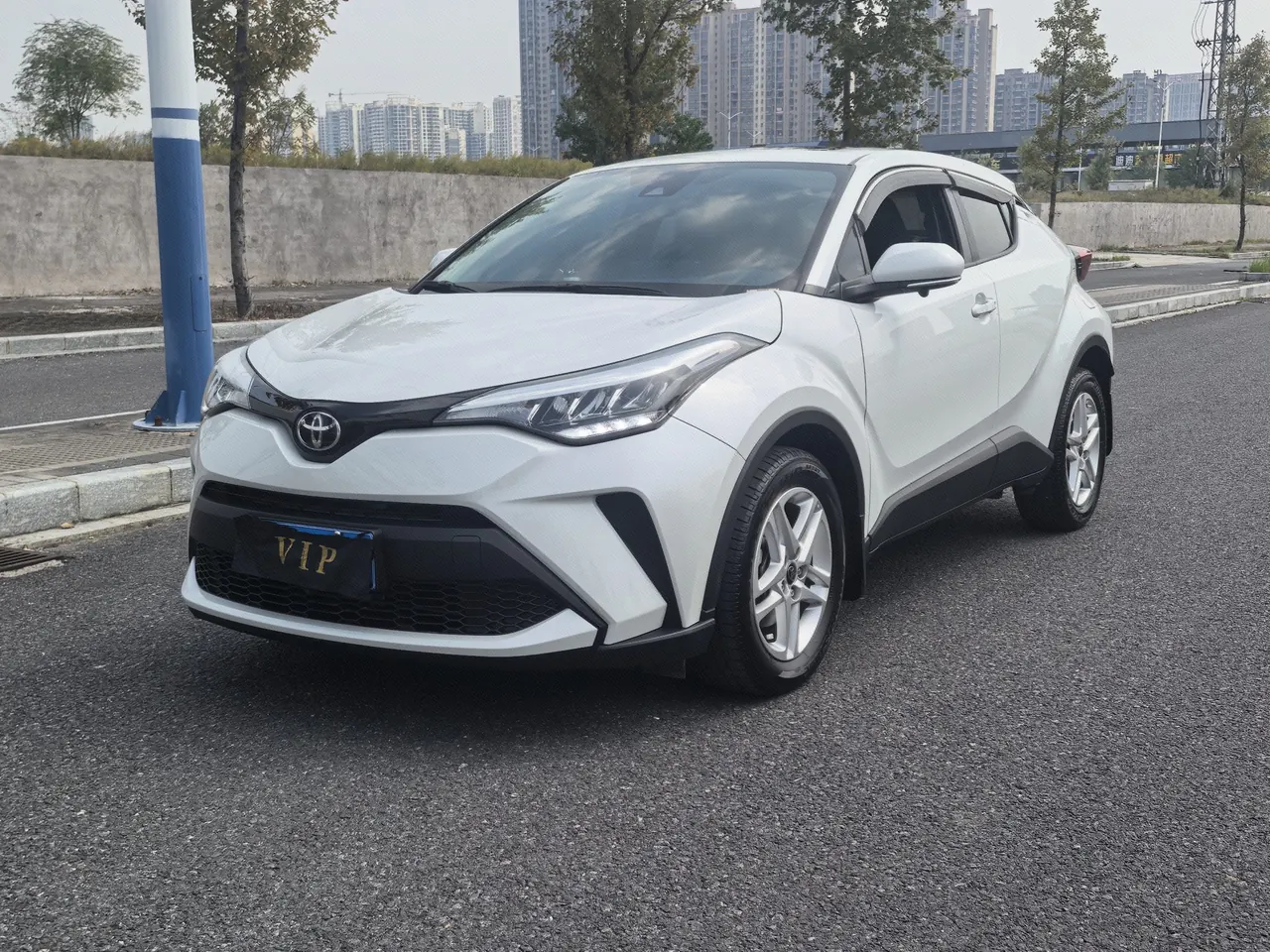 Toyota 2023 C- HR 2.0 stepless leading version of automatic gear - View 1
