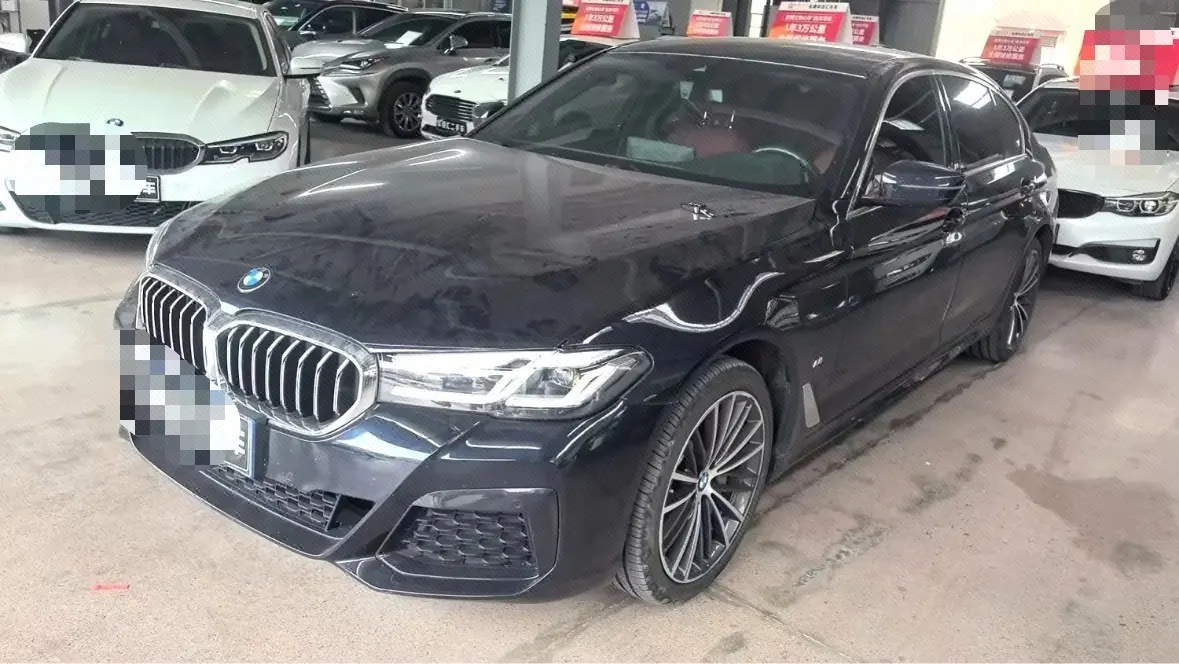 Открыть галерею: BMW 5 Series 2022 530Li 2.0T Exclusive M Sports Suit (Modified) Automatic Gear