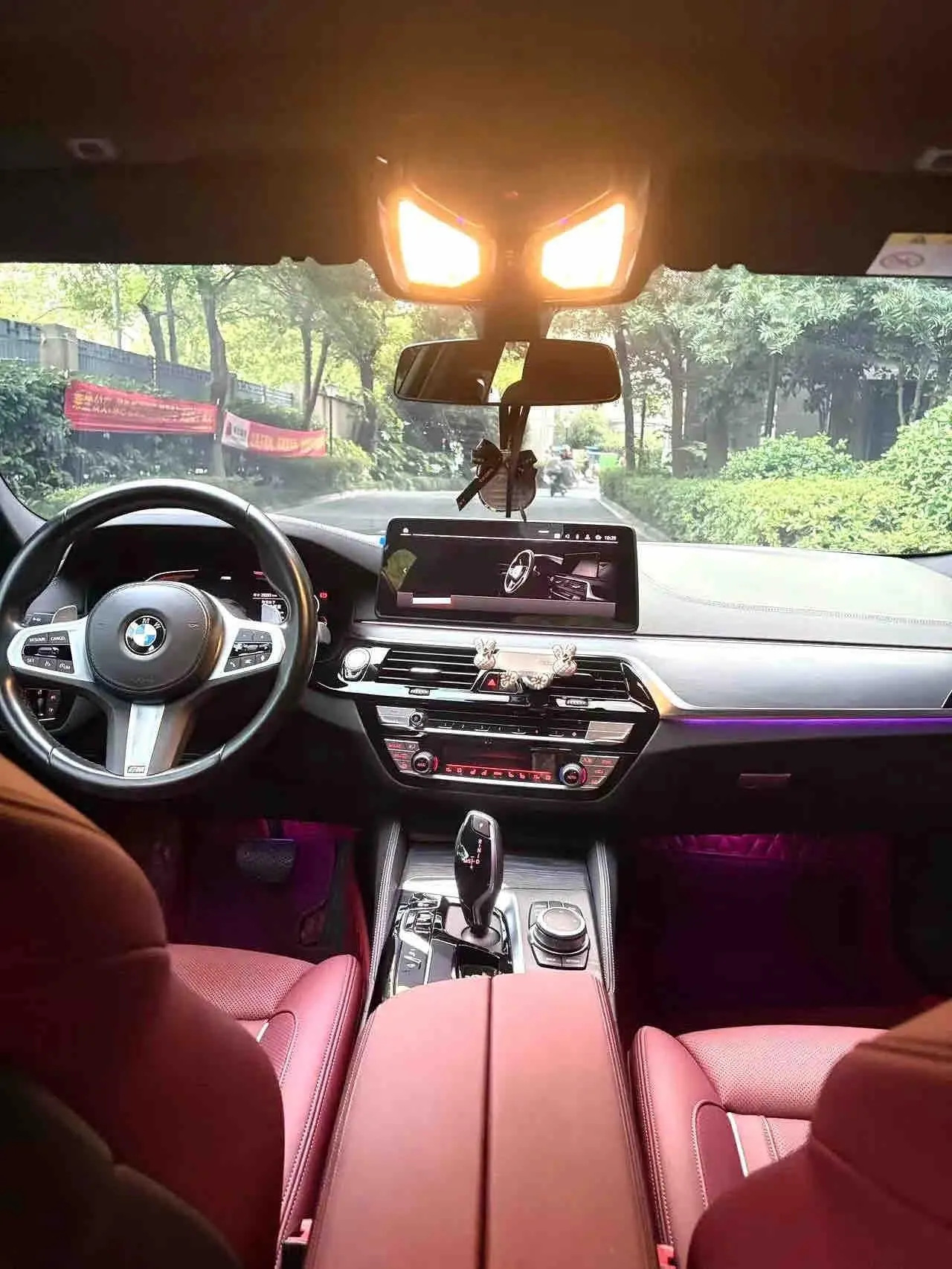 BMW 5 Series 2022 530Li 2.0T Exclusive M Sports Suit (Modified) Automatic Gear 2