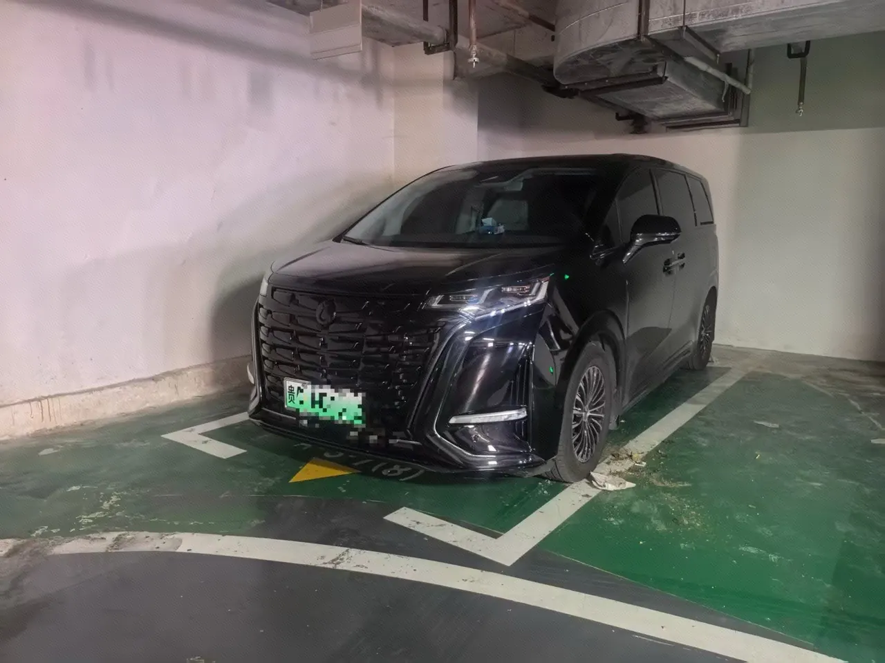 Open image lightbox: Denza 2022 Denza D9 DM-i 1.5T stepless 970 four-wheel drive flagship automatic gear