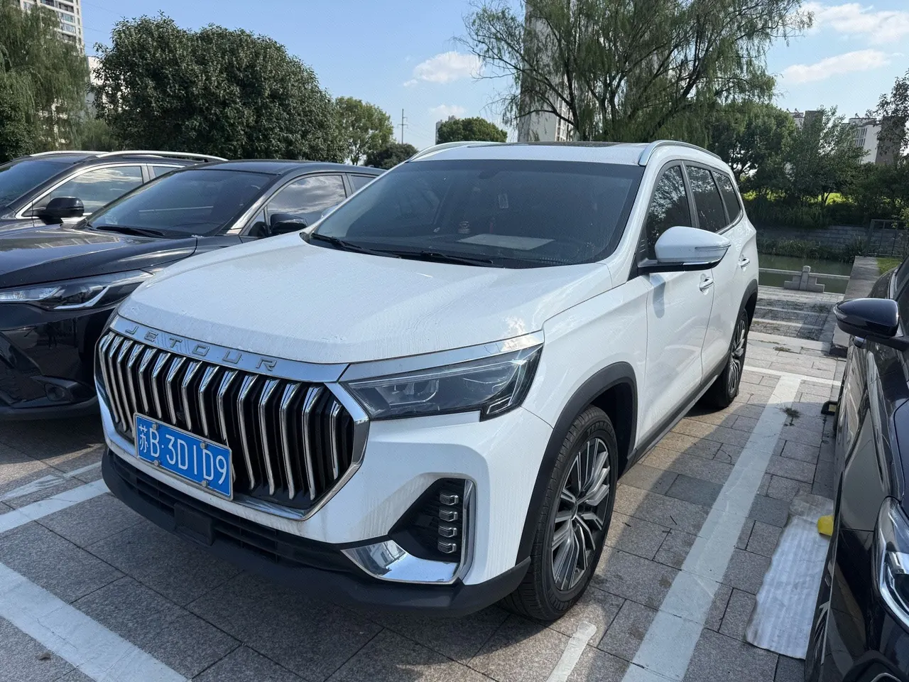 Jetour 2025 X90 PLUS 1.6TD Elite Edition 7-seat Automatic Gear - View 1