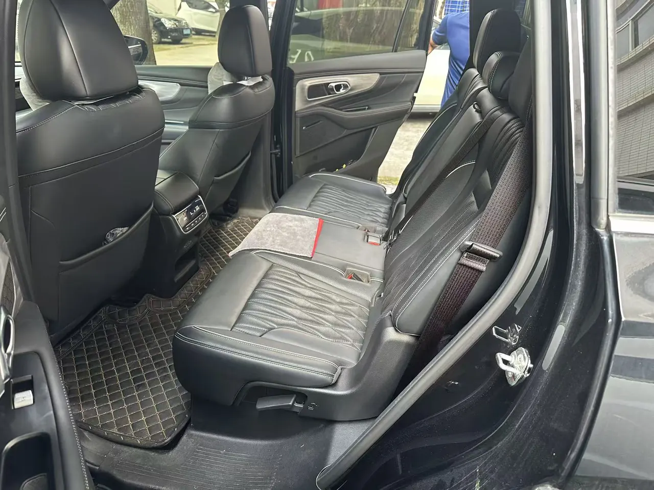 Chuanqi 2022 GS8 2.0TGDI Two-Drive Deluxe Zhilian Edition Seven-seat Automatic Gear 6
