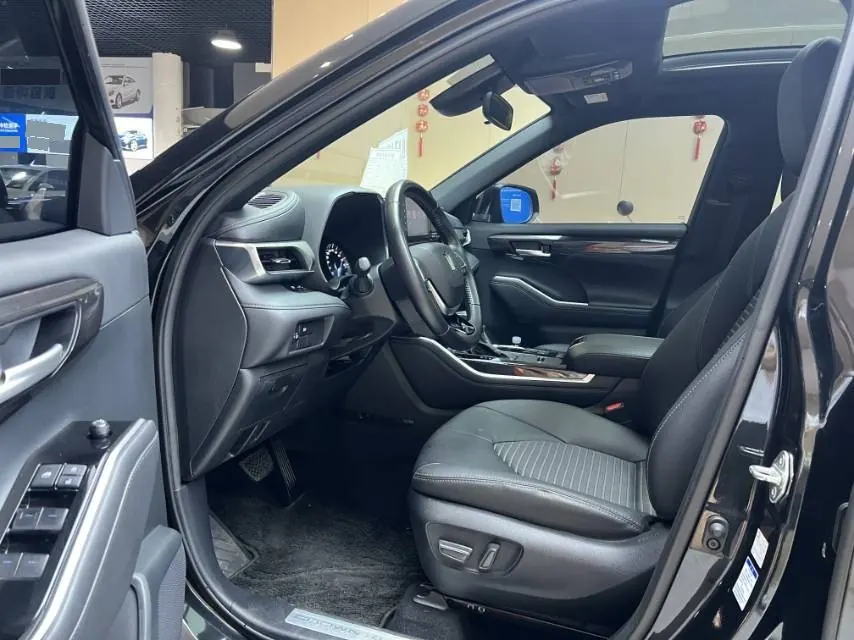 Toyota 2022 Crown Land Release 2.5 Stepless Four-wheel Drive Deluxe Edition Automatic Gear 7