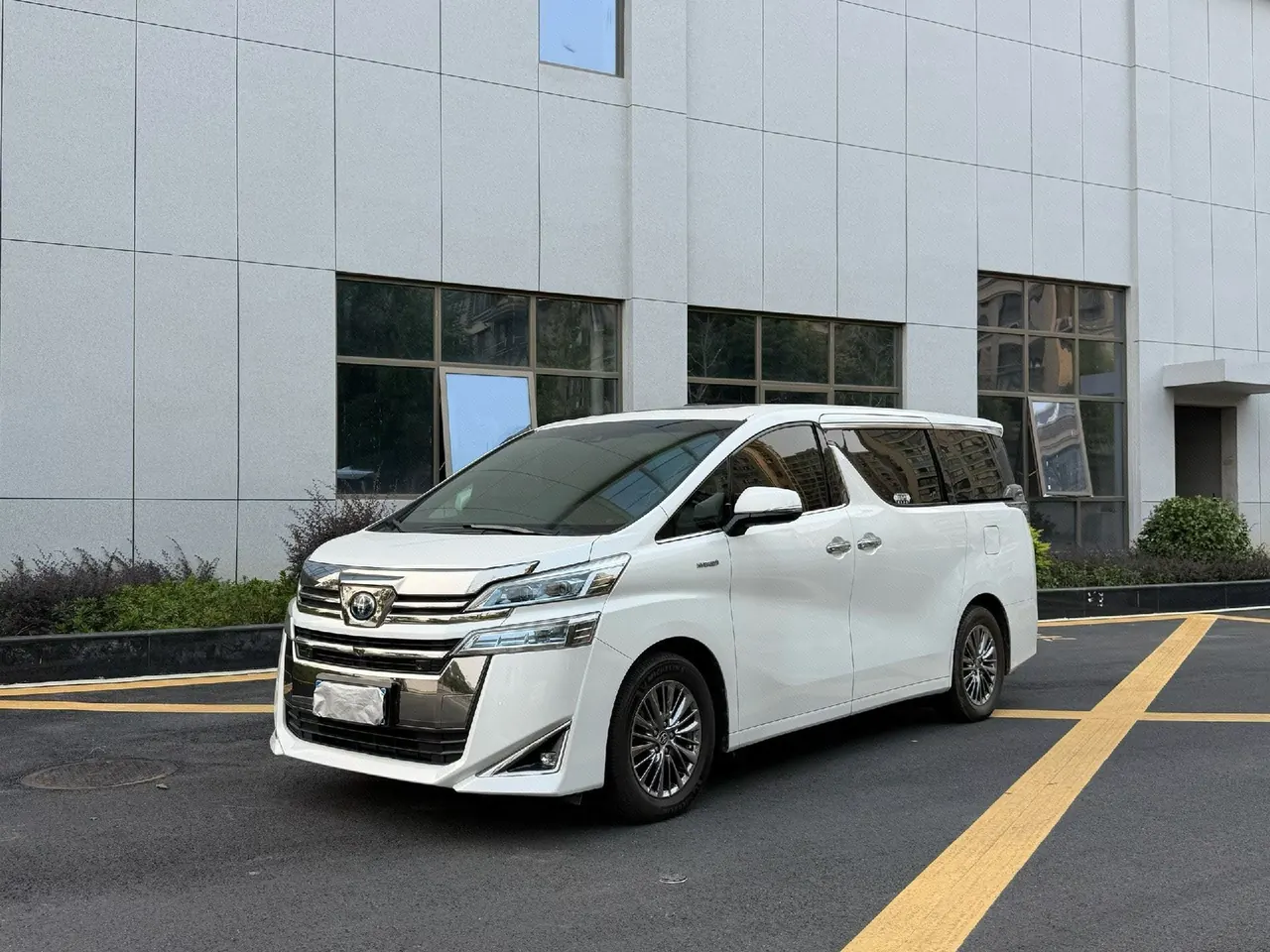 Open image lightbox: Toyota Wilfa (Imported) 2020 Wilfa 2.5 Stepless HV Distinguished Edition Automatic Gear