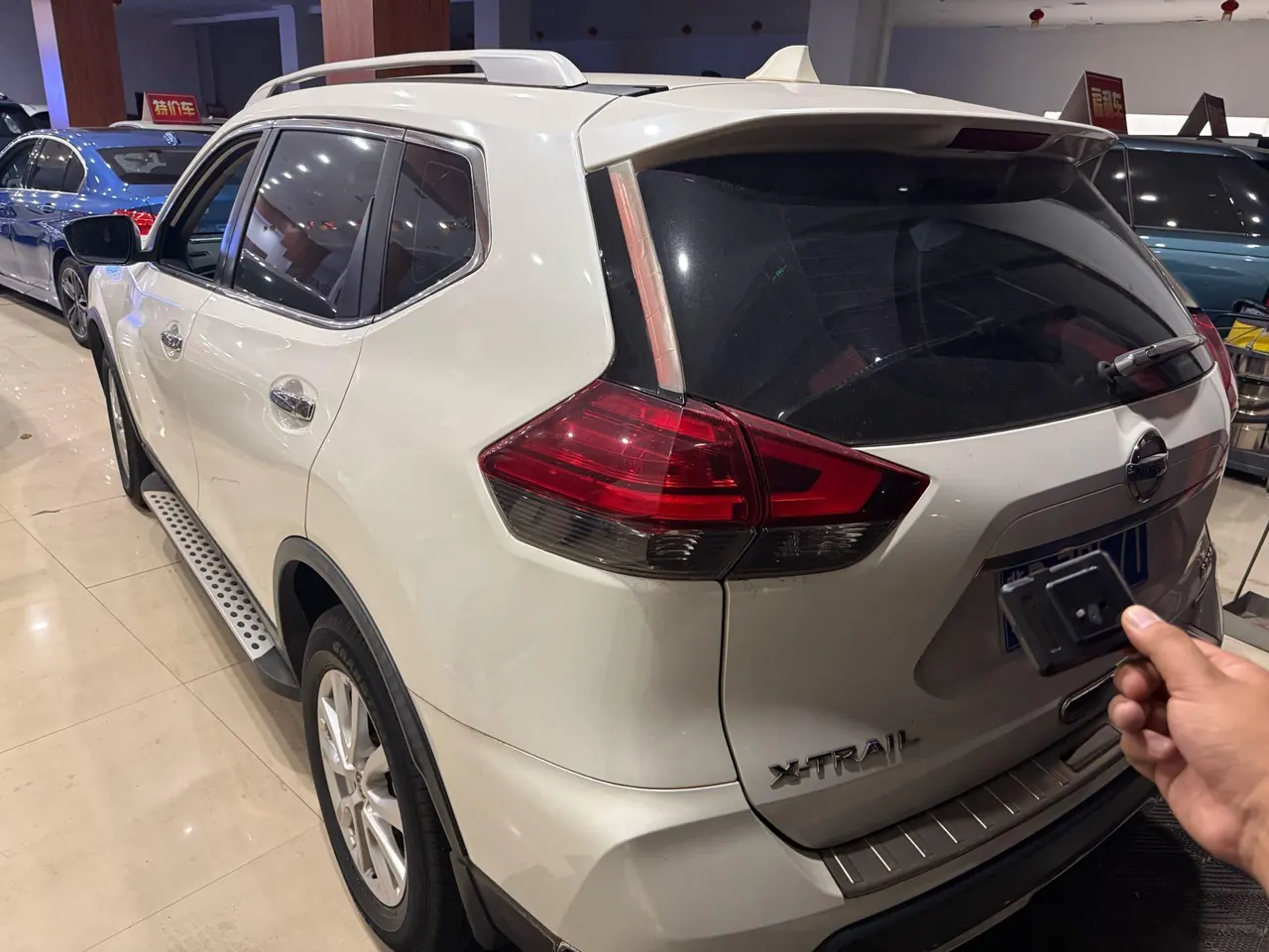 Nissan 2020 Qijun 2.0 stepless XL Premium two-wheel drive Zhilian exclusive version of automatic gear 2