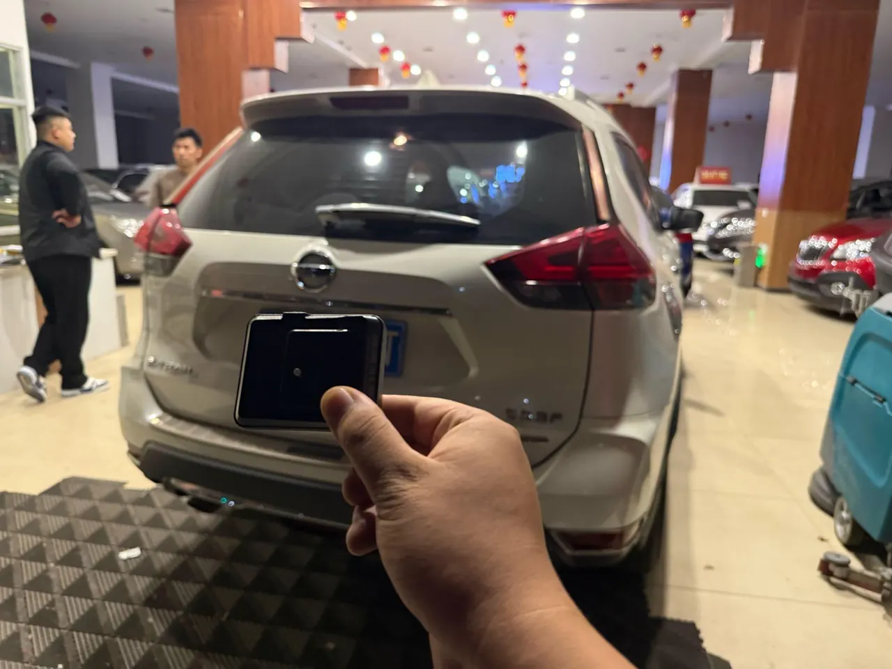 Nissan 2020 Qijun 2.0 stepless XL Premium two-wheel drive Zhilian exclusive version of automatic gear 3