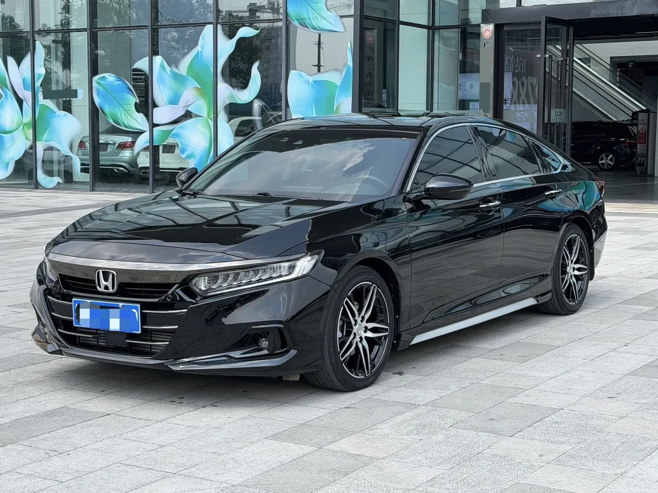 Открыть галерею: Honda 2022 10th Generation Accord 1.5T Stepless 260TURBO Magic Night Premium Edition Automatic Gear