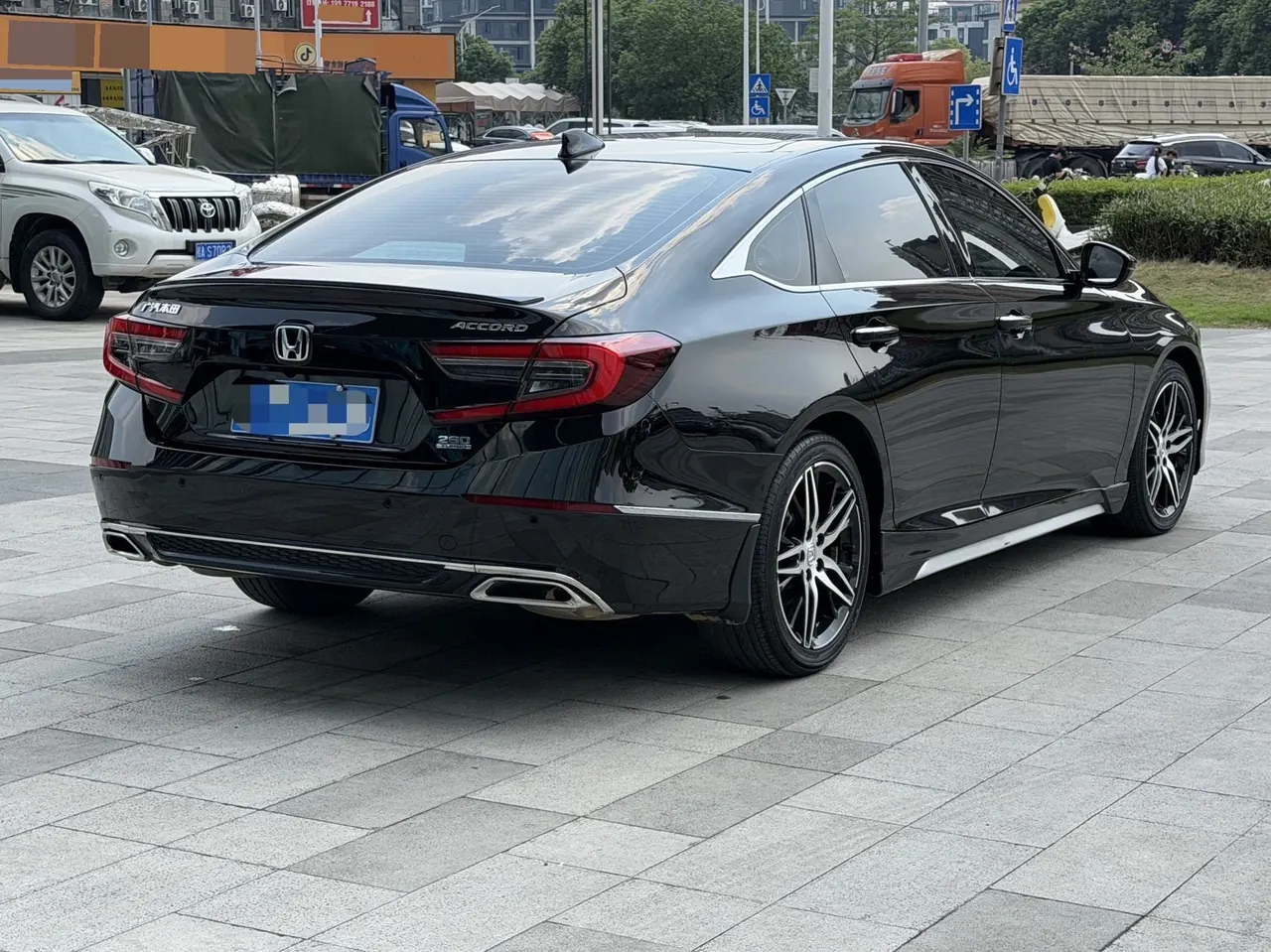 Honda 2022 10th Generation Accord 1.5T Stepless 260TURBO Magic Night Premium Edition Automatic Gear 4