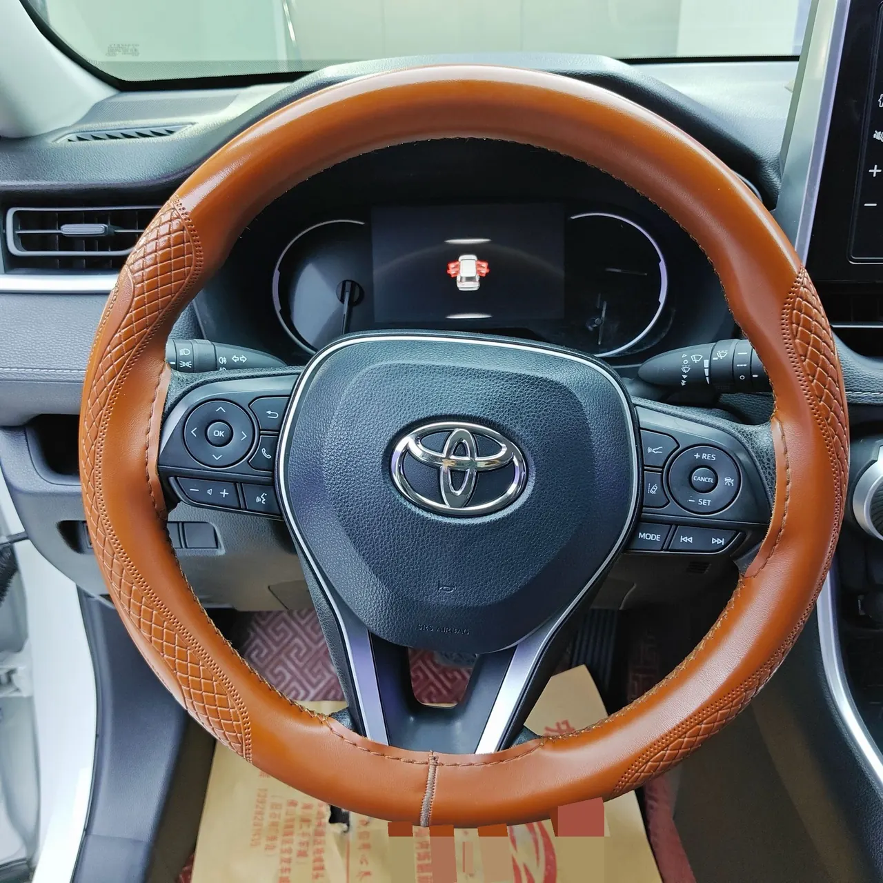 Toyota 2020 RAV4 Rongfeng 2.0 Stepless Four-wheel Drive Fashion Edition Automatic Gear 15