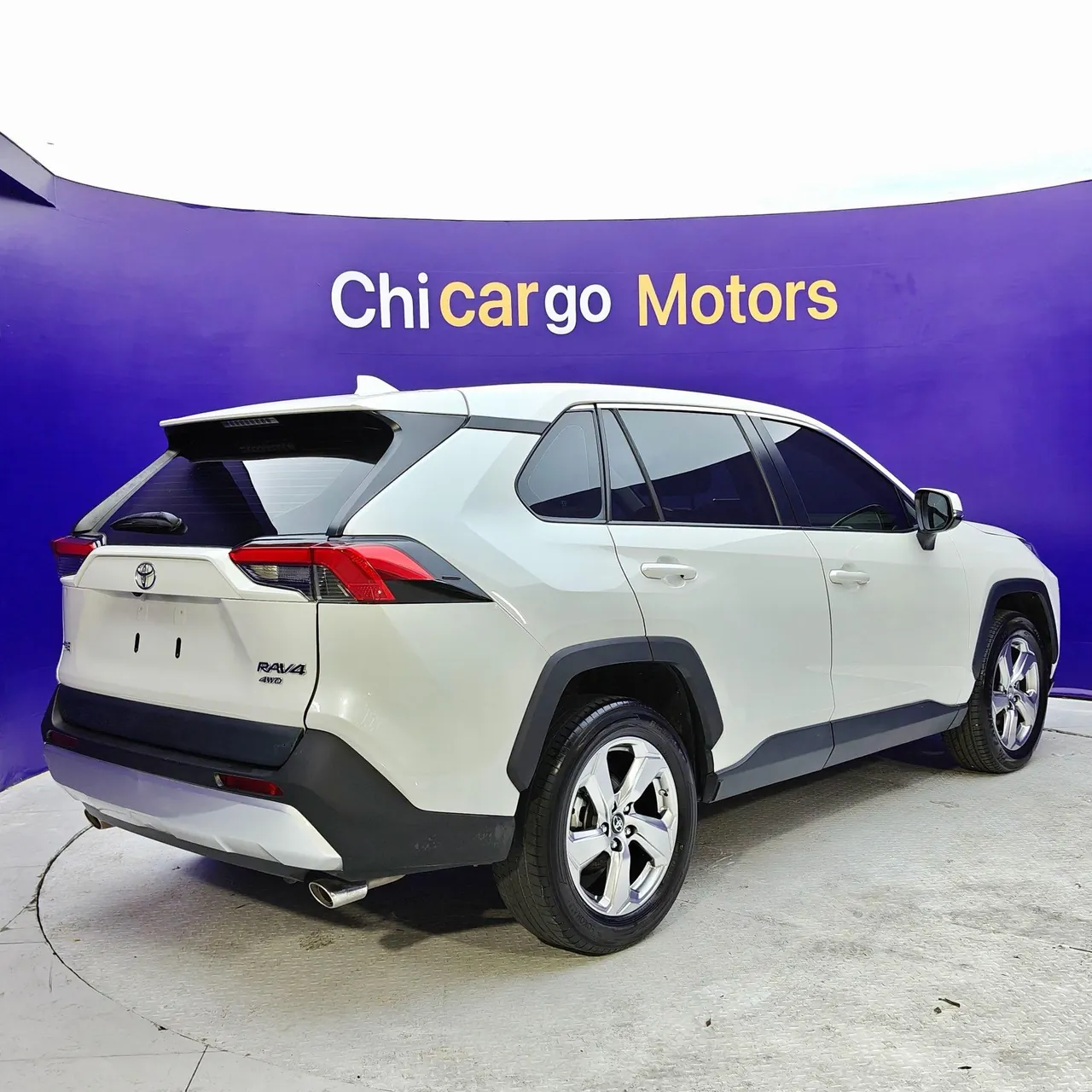 Toyota 2020 RAV4 Rongfeng 2.0 Stepless Four-wheel Drive Fashion Edition Automatic Gear 5