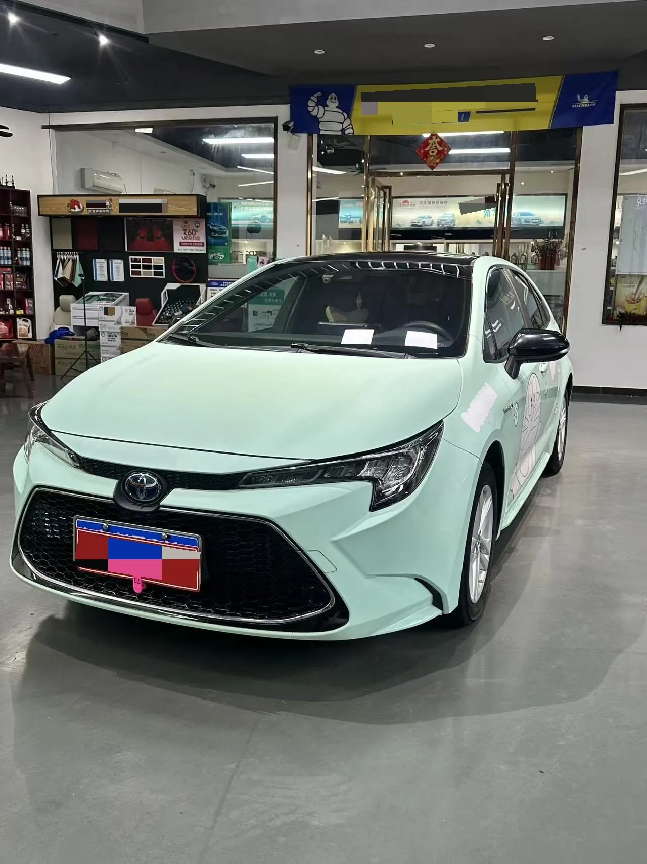 Toyota 2022 Lei Ling Shuangqing 1.8H Stepless Deluxe Edition Automatic Gear 3