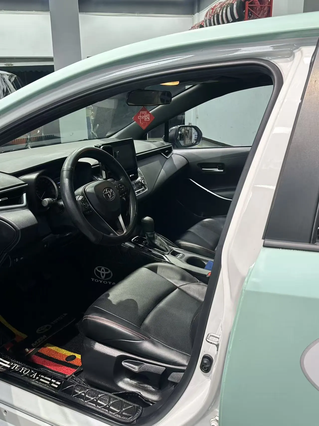 Toyota 2022 Lei Ling Shuangqing 1.8H Stepless Deluxe Edition Automatic Gear 9