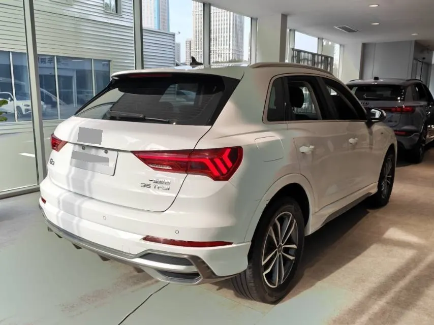 Audi 2023 Q3 1.5TFSI 35TFSI Aggressive Dynamic Automatic 5